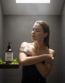 Sprchový gel na ruce a tělo, pačuli a jantarovou vanilkou